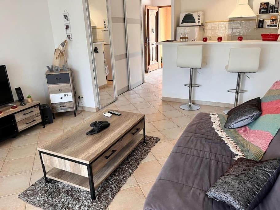 Joli Studio Tout Confort Proche Toutes Commodites Dans Residence Calme LʼÎle-Rousse Екстериор снимка